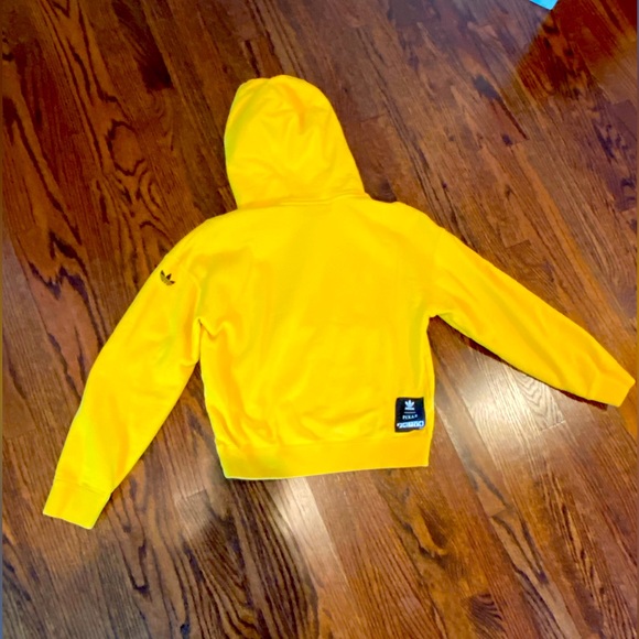 Adidas Pixar Disney hoodie sweatshirt adult XS but runs like kids XL - Picture 5 of 7